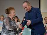 [WIDEO/FOTO] Nagrody dla najbardziej aktywnych seniorów i występy artystyczne z przymrużeniem oka. Zakończyła się II edycja programu Senior na Start