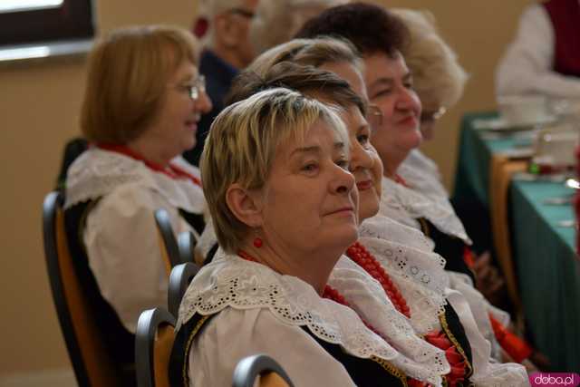 [WIDEO/FOTO] Nagrody dla najbardziej aktywnych seniorów i występy artystyczne z przymrużeniem oka. Zakończyła się II edycja programu Senior na Start