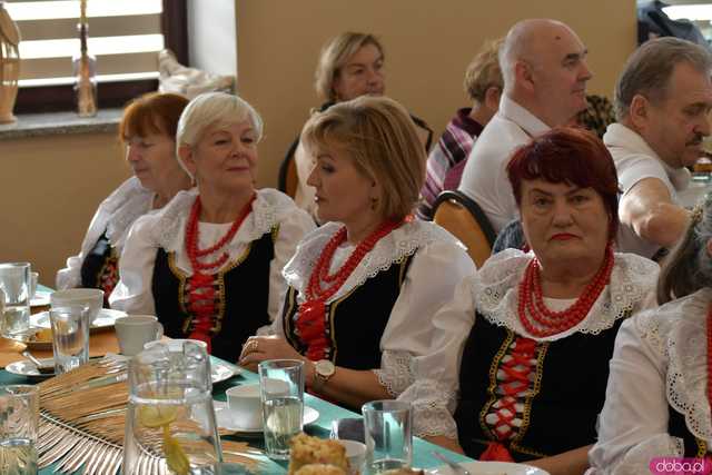[WIDEO/FOTO] Nagrody dla najbardziej aktywnych seniorów i występy artystyczne z przymrużeniem oka. Zakończyła się II edycja programu Senior na Start