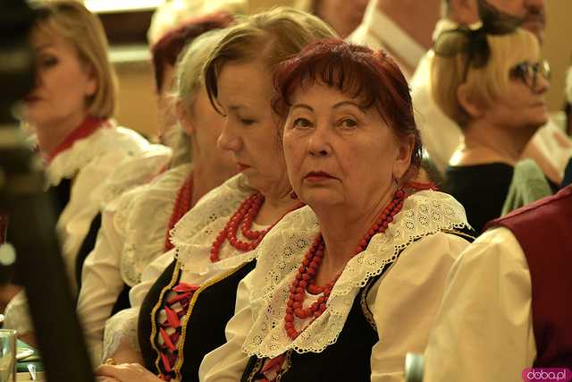 [WIDEO/FOTO] Nagrody dla najbardziej aktywnych seniorów i występy artystyczne z przymrużeniem oka. Zakończyła się II edycja programu Senior na Start