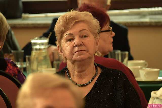 [WIDEO/FOTO] Nagrody dla najbardziej aktywnych seniorów i występy artystyczne z przymrużeniem oka. Zakończyła się II edycja programu Senior na Start