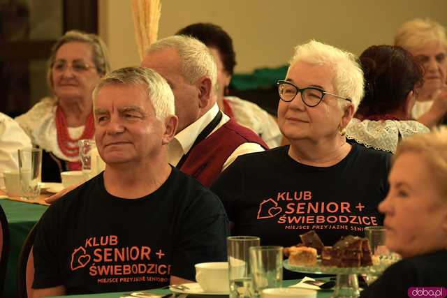 [WIDEO/FOTO] Nagrody dla najbardziej aktywnych seniorów i występy artystyczne z przymrużeniem oka. Zakończyła się II edycja programu Senior na Start