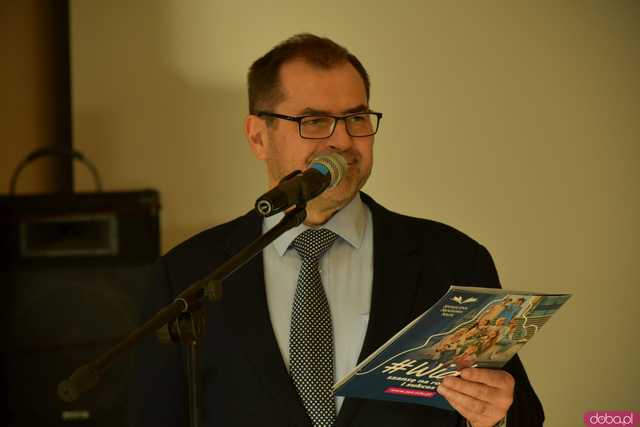 [WIDEO/FOTO] Nagrody dla najbardziej aktywnych seniorów i występy artystyczne z przymrużeniem oka. Zakończyła się II edycja programu Senior na Start