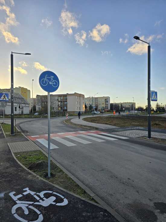 [FOTO] Żarów: Kolejne bezpieczne przejścia dla pieszych