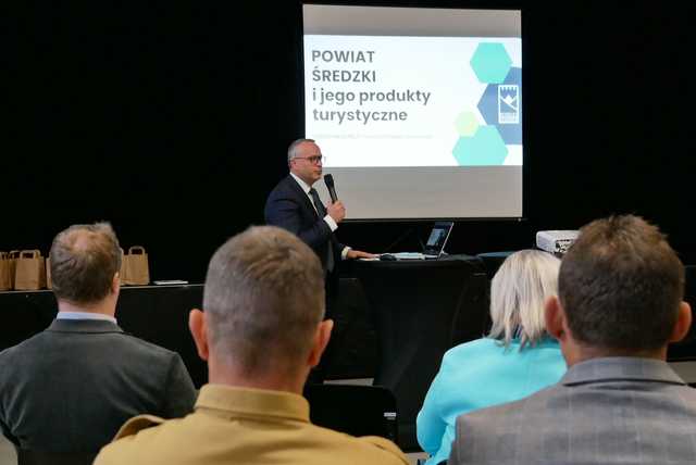 [FOTO] LGD Szlakiem Granitu na I Forum Turystyki Powiatu Średzkiego