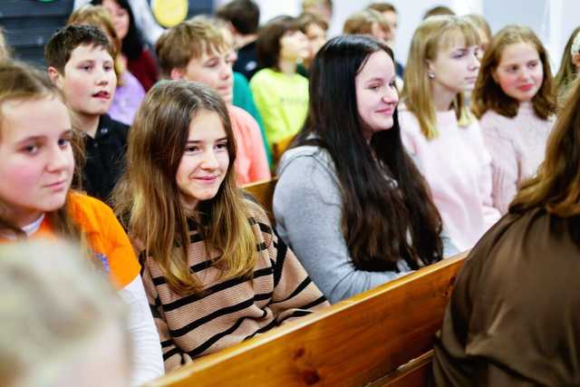 [FOTO] Znana aktorka wizytowała na 117. urodzinach patronki Szkoły Podstawowej w Zastrużu