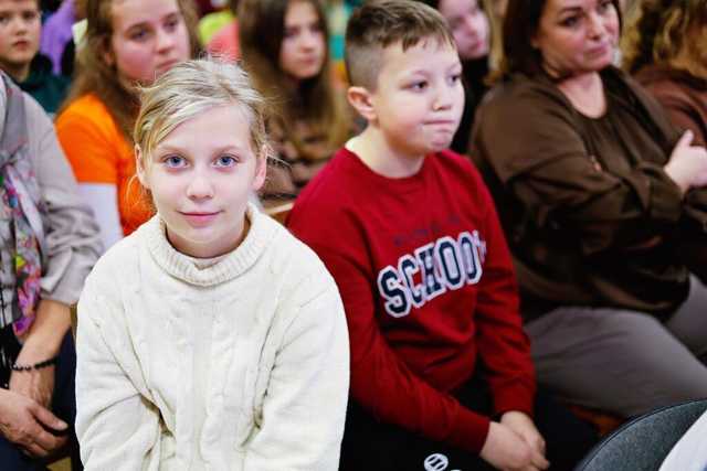 [FOTO] Znana aktorka wizytowała na 117. urodzinach patronki Szkoły Podstawowej w Zastrużu