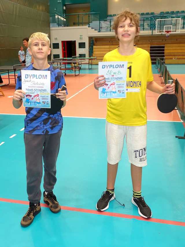 [FOTO] Rywalizowali w turnieju tenisa stołowego