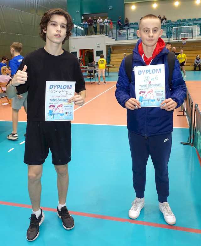 [FOTO] Rywalizowali w turnieju tenisa stołowego