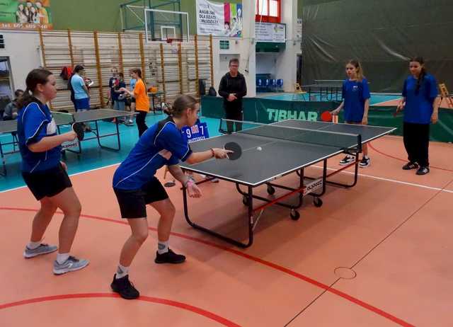 [FOTO] Rywalizowali w turnieju tenisa stołowego