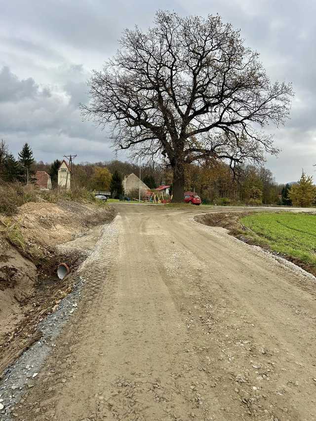 [FOTO] Nowa droga między Stefanowicami a Śmiałowicami i Gruszowem