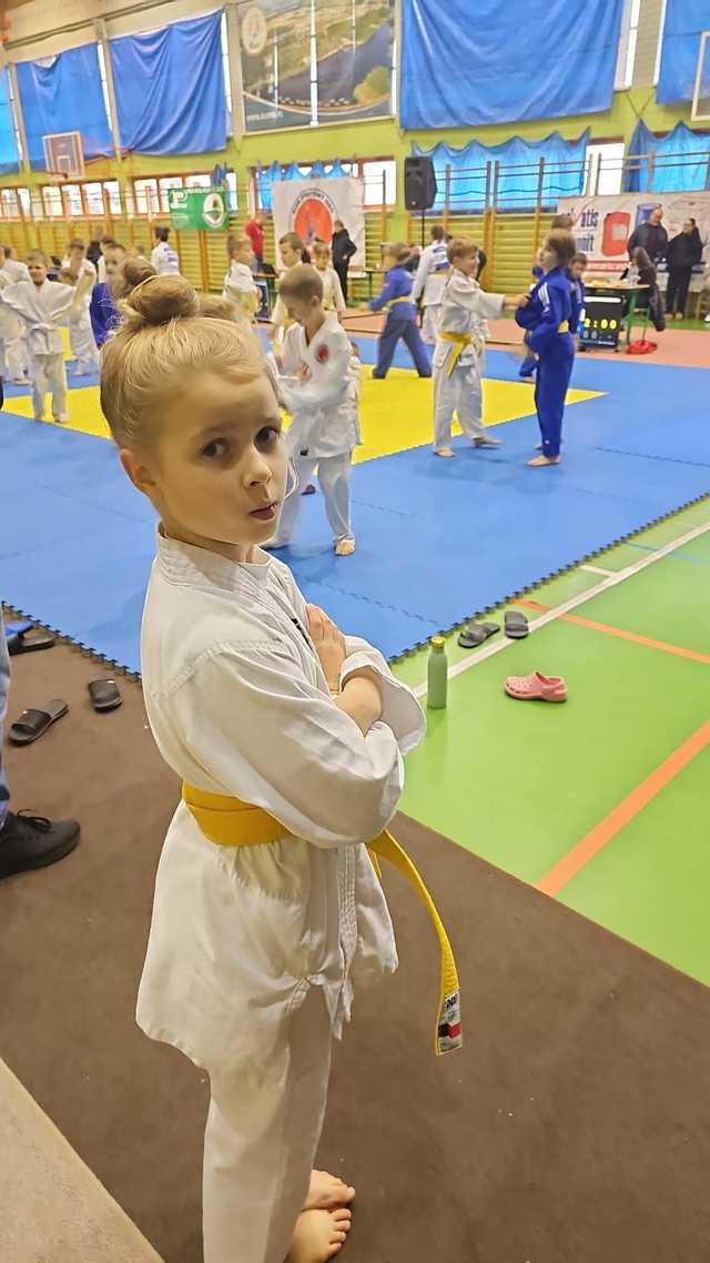 [FOTO] Młodzi judocy przywieźli worek medali z turnieju w Sławie
