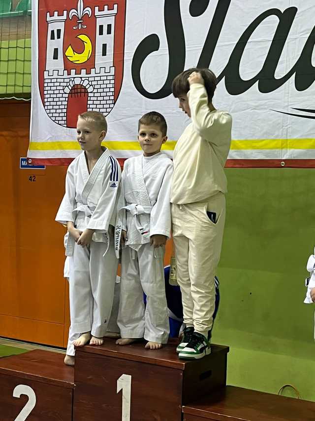 [FOTO] Młodzi judocy przywieźli worek medali z turnieju w Sławie