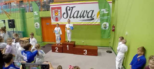 [FOTO] Młodzi judocy przywieźli worek medali z turnieju w Sławie