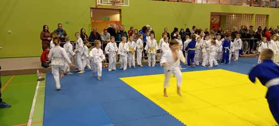 [FOTO] Młodzi judocy przywieźli worek medali z turnieju w Sławie