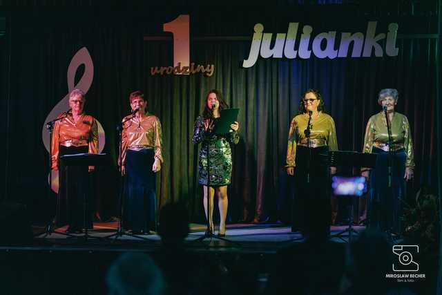 [FOTO] Julianki funkcjonują już od roku! Za nami Jubileusz pełen występów i podziękowań 