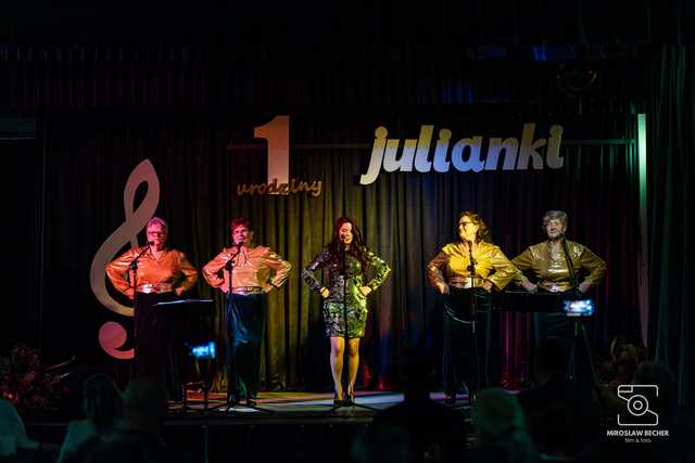 [FOTO] Julianki funkcjonują już od roku! Za nami Jubileusz pełen występów i podziękowań 