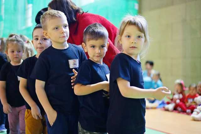[FOTO] Przedszkolaki z Żarowa świętowały Dzień Pluszowego Misia