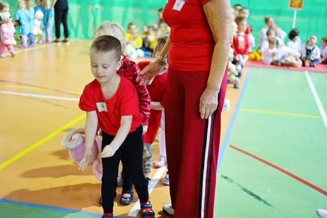 [FOTO] Przedszkolaki z Żarowa świętowały Dzień Pluszowego Misia