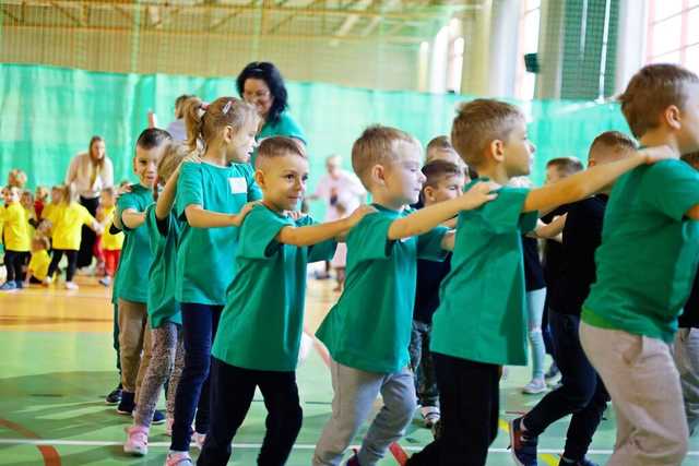 [FOTO] Przedszkolaki z Żarowa świętowały Dzień Pluszowego Misia