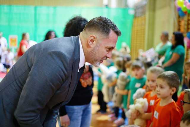 [FOTO] Przedszkolaki z Żarowa świętowały Dzień Pluszowego Misia