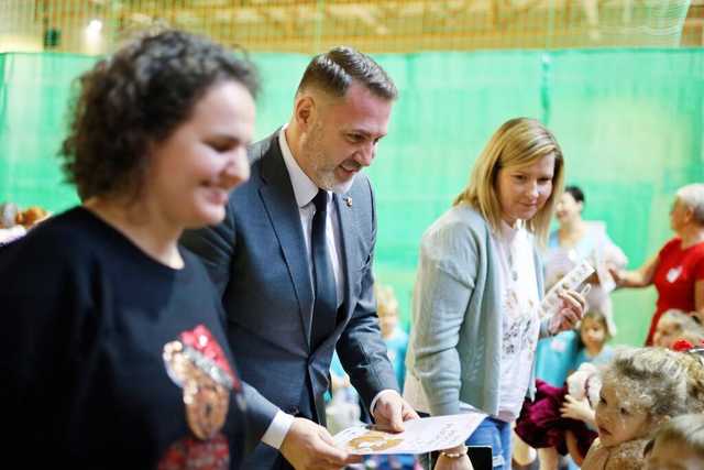 [FOTO] Przedszkolaki z Żarowa świętowały Dzień Pluszowego Misia