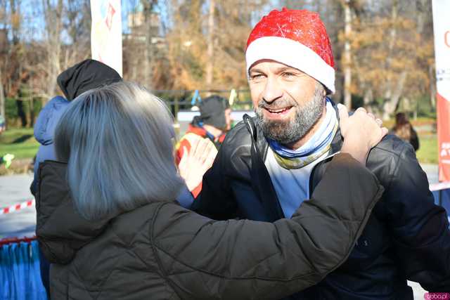 [WIDEO/FOTO] Pobiegli alejkami Parku Centralnego w finałowej odsłonie Grand Prix