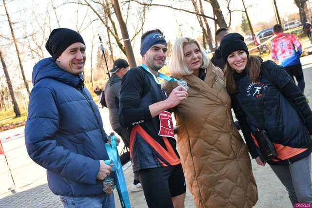 [WIDEO/FOTO] Pobiegli alejkami Parku Centralnego w finałowej odsłonie Grand Prix