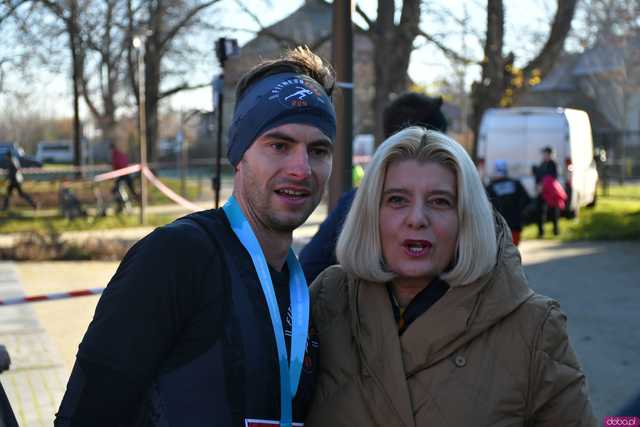[WIDEO/FOTO] Pobiegli alejkami Parku Centralnego w finałowej odsłonie Grand Prix