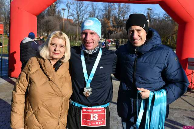 [WIDEO/FOTO] Pobiegli alejkami Parku Centralnego w finałowej odsłonie Grand Prix
