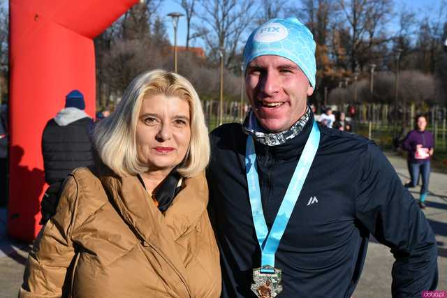 [WIDEO/FOTO] Pobiegli alejkami Parku Centralnego w finałowej odsłonie Grand Prix
