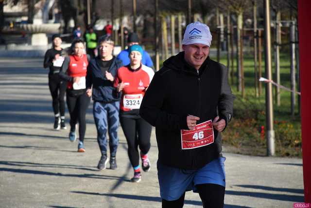 [WIDEO/FOTO] Pobiegli alejkami Parku Centralnego w finałowej odsłonie Grand Prix