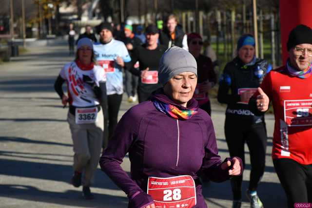 [WIDEO/FOTO] Pobiegli alejkami Parku Centralnego w finałowej odsłonie Grand Prix
