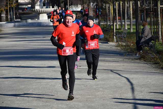 [WIDEO/FOTO] Pobiegli alejkami Parku Centralnego w finałowej odsłonie Grand Prix