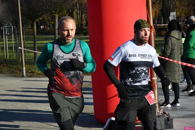 [WIDEO/FOTO] Pobiegli alejkami Parku Centralnego w finałowej odsłonie Grand Prix
