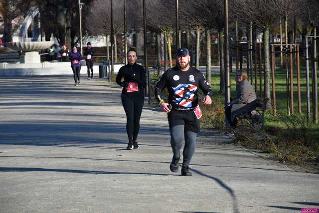 [WIDEO/FOTO] Pobiegli alejkami Parku Centralnego w finałowej odsłonie Grand Prix