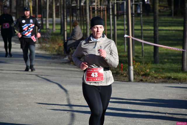 [WIDEO/FOTO] Pobiegli alejkami Parku Centralnego w finałowej odsłonie Grand Prix