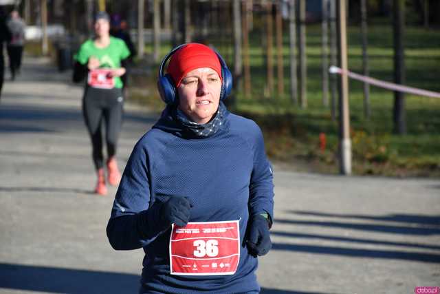 [WIDEO/FOTO] Pobiegli alejkami Parku Centralnego w finałowej odsłonie Grand Prix