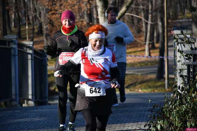 [WIDEO/FOTO] Pobiegli alejkami Parku Centralnego w finałowej odsłonie Grand Prix