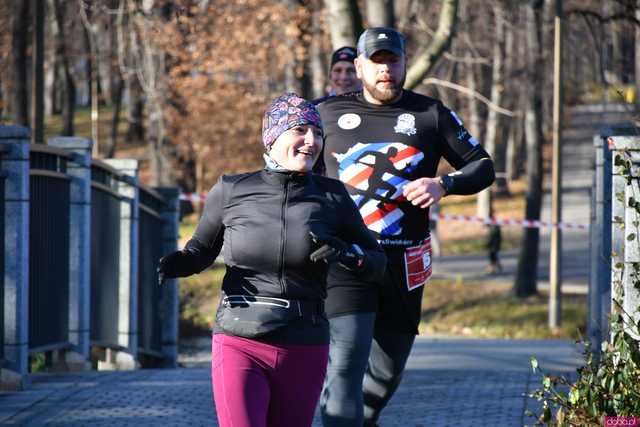 [WIDEO/FOTO] Pobiegli alejkami Parku Centralnego w finałowej odsłonie Grand Prix