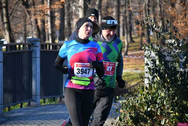 [WIDEO/FOTO] Pobiegli alejkami Parku Centralnego w finałowej odsłonie Grand Prix