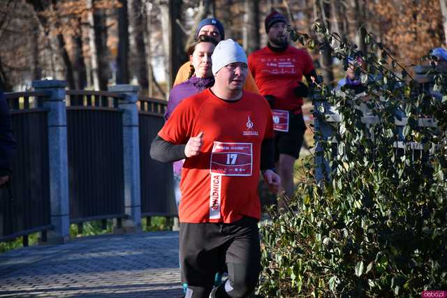 [WIDEO/FOTO] Pobiegli alejkami Parku Centralnego w finałowej odsłonie Grand Prix