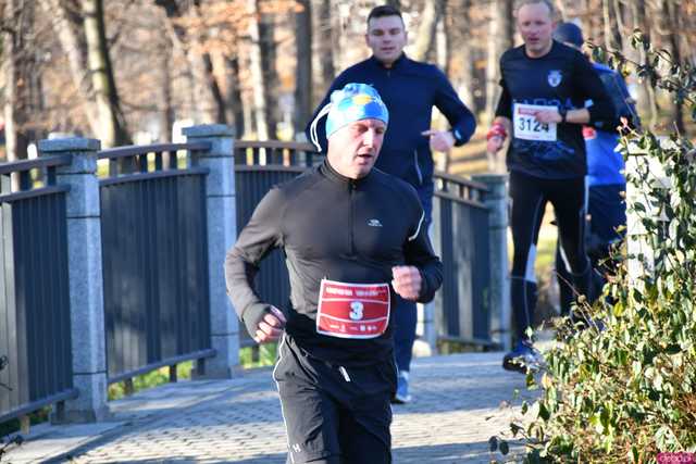 [WIDEO/FOTO] Pobiegli alejkami Parku Centralnego w finałowej odsłonie Grand Prix