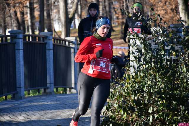 [WIDEO/FOTO] Pobiegli alejkami Parku Centralnego w finałowej odsłonie Grand Prix