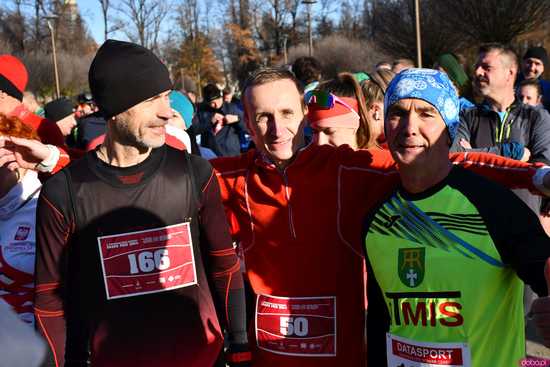[WIDEO/FOTO] Pobiegli alejkami Parku Centralnego w finałowej odsłonie Grand Prix