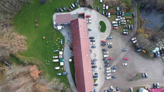 [WIDEO/FOTO] Grudniowy Targ Ziemi przyciągnął tłumy entuzjastów zdrowej żywności