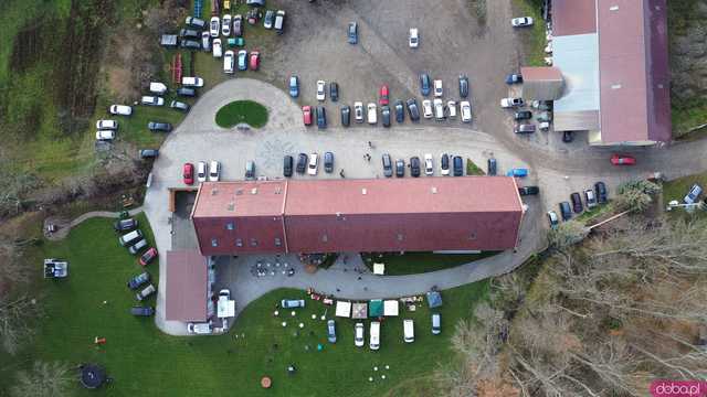 [WIDEO/FOTO] Grudniowy Targ Ziemi przyciągnął tłumy entuzjastów zdrowej żywności