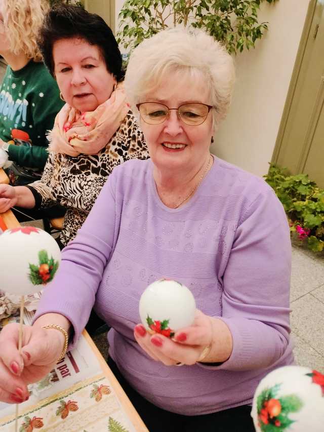 [FOTO] Fani gier z lat 80. i 90. mogli cofnąć się w czasie, a seniorzy doskonalili swoje umiejętności rękodzielnicze