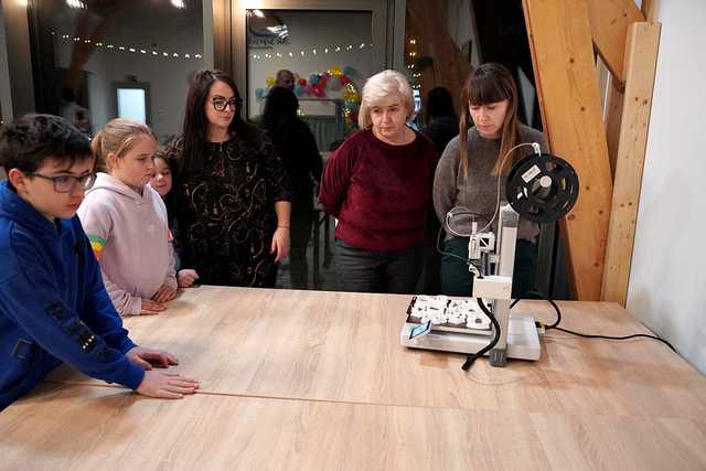 [FOTO] W Bystrzycy Dolnej łączyli technologię druku 3D z pieczeniem pierników 