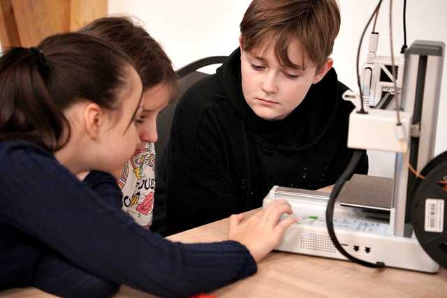 [FOTO] W Bystrzycy Dolnej łączyli technologię druku 3D z pieczeniem pierników 